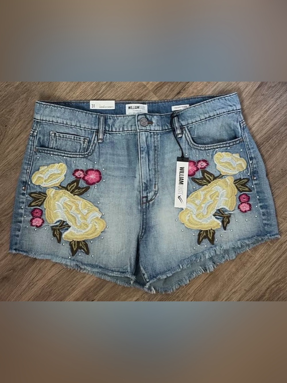 Size 31 Detailed Shorts